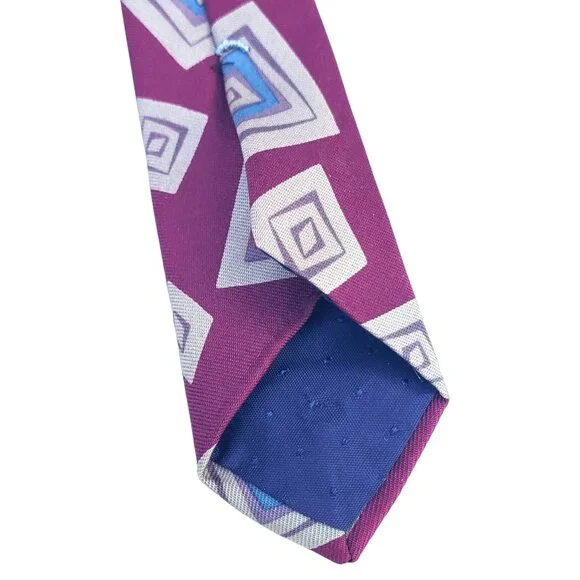 Burberrys of London Tie Silk Oxblood Abstract Pattern Cravat 3.75" Wide NWOT - Picture 10 of 10